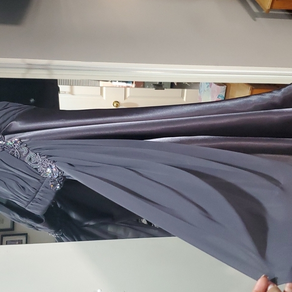 Silver embellished dress - Picture 3 of 3